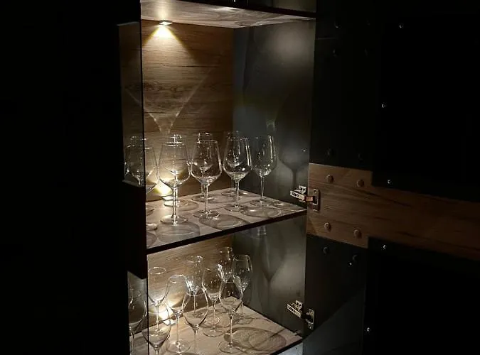 فيلة Rukan Kelotar